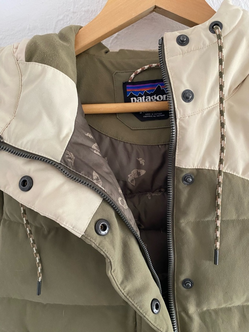 Patagonia Bivy Hooded Down Vest - Picture 4 of 6